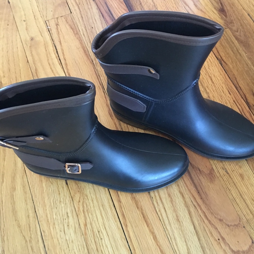 Women’s Ankle Rubber Boot US Size 10 New In Box